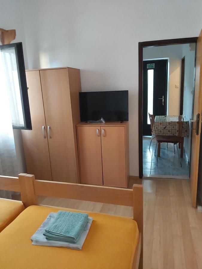 Apartman Janja Appartement Bol Buitenkant foto